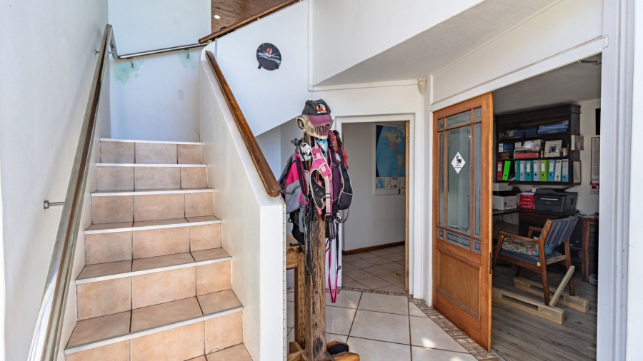 5 Bedroom Property for Sale in Bettys Bay Western Cape